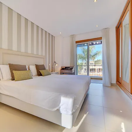 Holiday home Magnolia The Crest 3 Quartos Piscina Tenis
