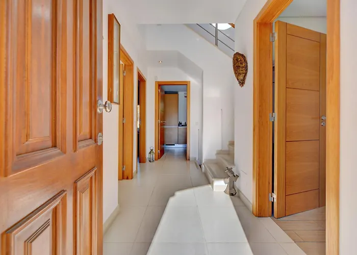 Magnolia The Crest 3 Quartos, Piscina Tenis Holiday home *