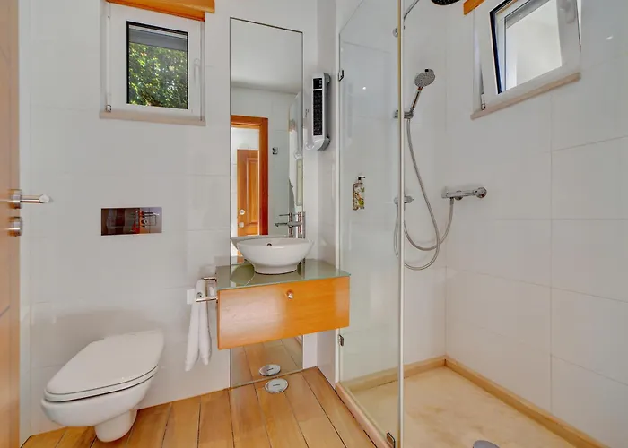 Magnolia The Crest 3 Quartos, Piscina Tenis Holiday home *